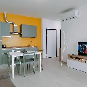  Appartamento Facentro - Pratico Flat In Centro Storico